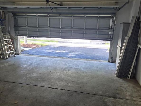 4361 Dogwood Cir, Weston FL 33331