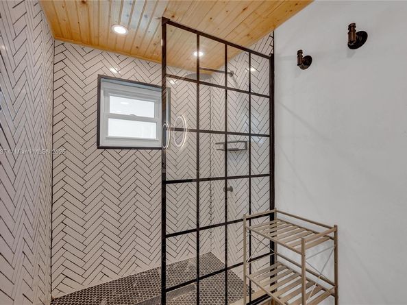 9000 NW 12th Ave, Miami FL 33150