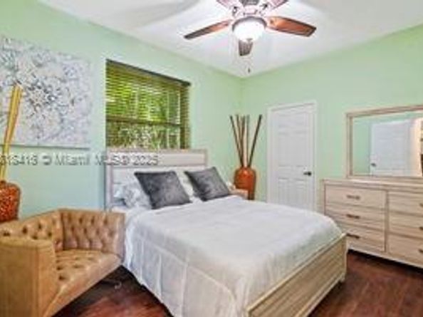 2510 Jardin DR, Weston FL 33327