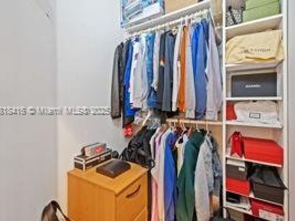 2510 Jardin DR, Weston FL 33327