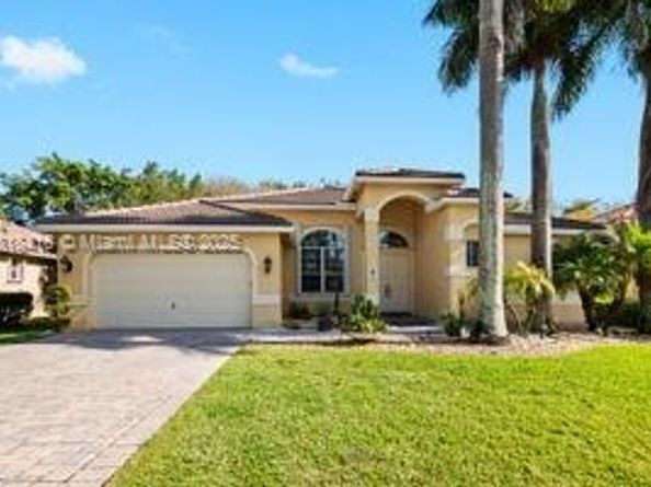 2510 Jardin DR, Weston FL 33327