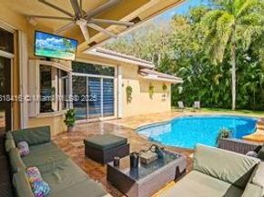 2510 Jardin DR, Weston FL 33327