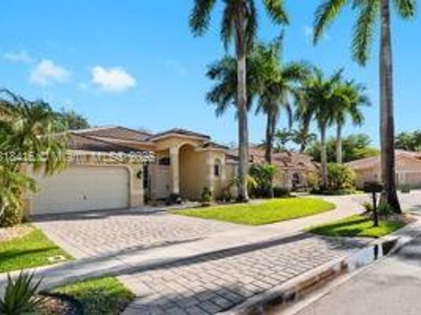 2510 Jardin DR, Weston FL 33327