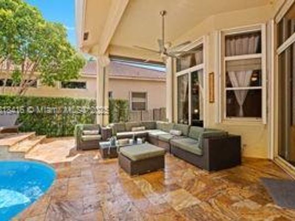 2510 Jardin DR, Weston FL 33327