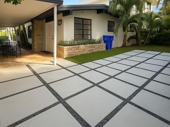 691 NW 7th St Rd