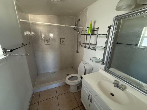 691 NW 7th St Rd, Miami FL 33136