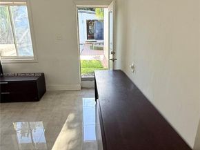 691 NW 7th St Rd, Miami FL 33136