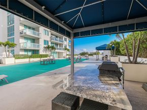 1861 NW North River Dr 1806, Miami FL 33125