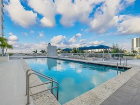 1861 NW North River Dr 1806, Miami FL 33125