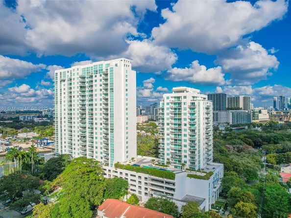 1861 NW North River Dr 1806, Miami FL 33125