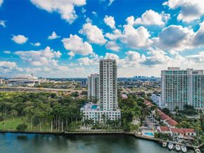 1861 NW North River Dr 1806, Miami FL 33125