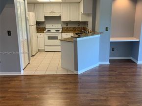 600 N Crestwood Ct N 610, Royal Palm Beach FL 33411