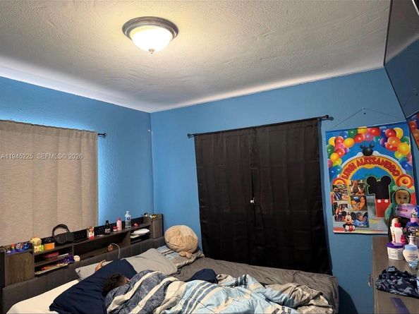 19123 NW 35th Ave, Miami Gardens FL 33056