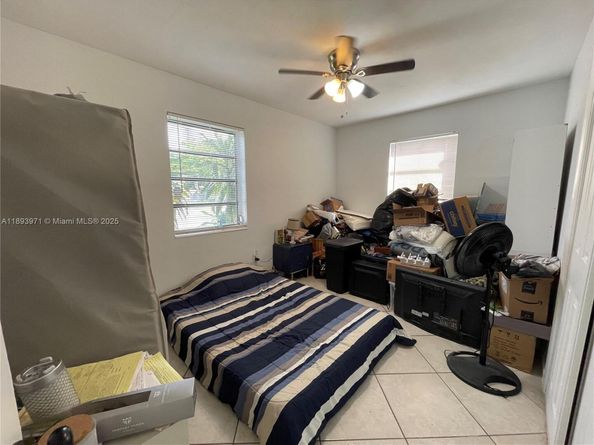 1854 Lauderdale Manor Dr, Fort Lauderdale FL 33311