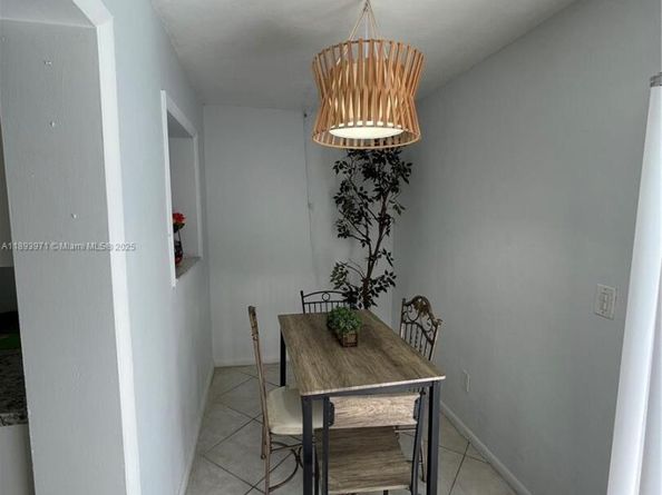 1854 Lauderdale Manor Dr, Fort Lauderdale FL 33311