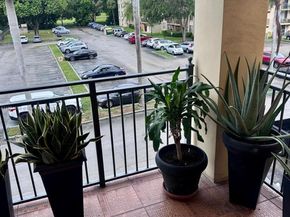 9340 Fontainebleau Blvd 313, Miami FL 33172