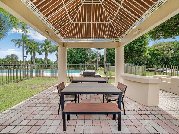 9340 Fontainebleau Blvd 313, Miami FL 33172