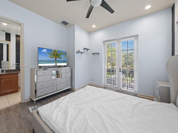 17771 Lake Azure Way, Boca Raton FL 33496