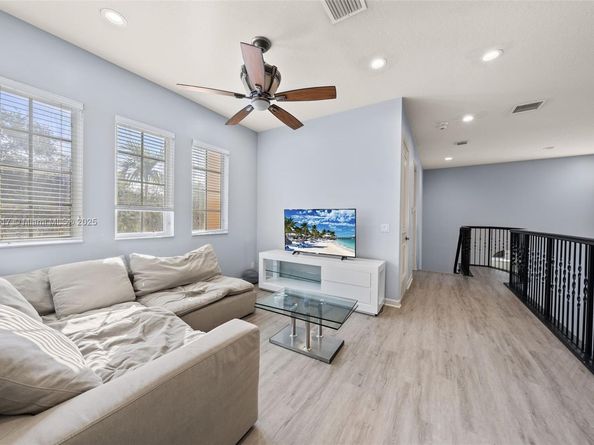 17771 Lake Azure Way, Boca Raton FL 33496