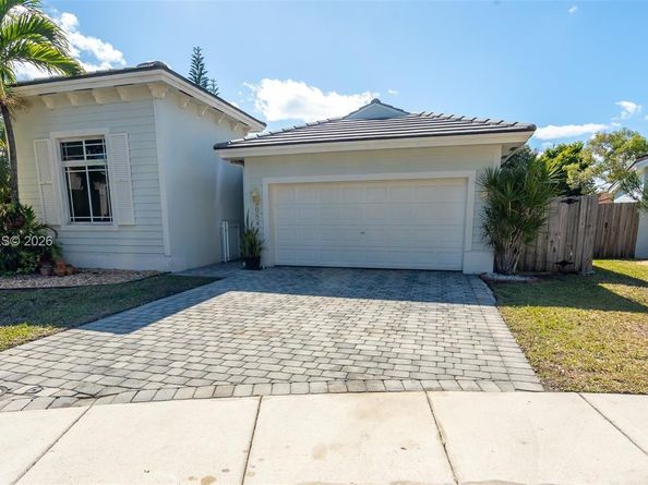 3054 SE 5th Dr, Homestead FL 33033