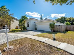 3054 SE 5th Dr, Homestead FL 33033