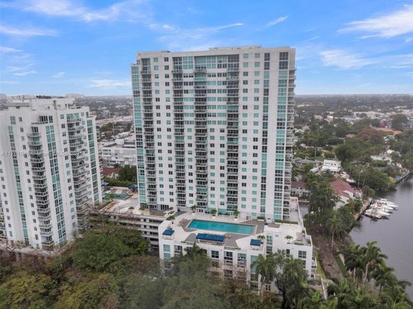 1861 NW S River Dr 1207, Miami FL 33125