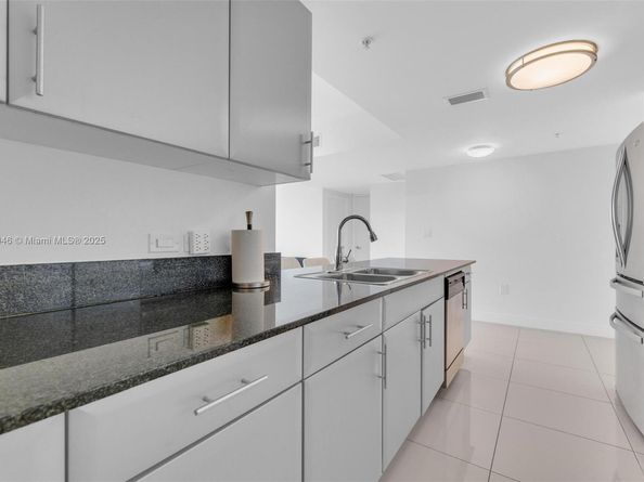 1861 NW S River Dr 1207, Miami FL 33125