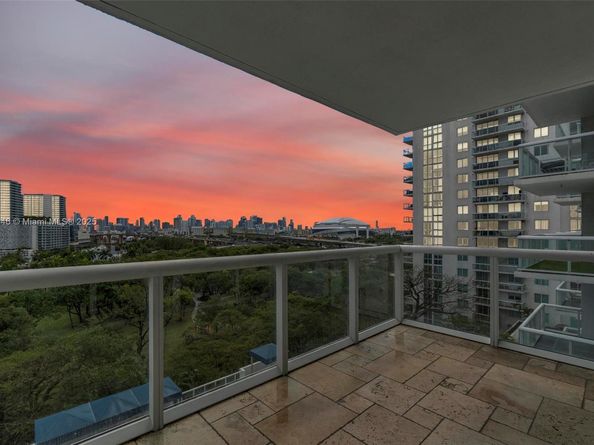 1861 NW S River Dr 1207, Miami FL 33125