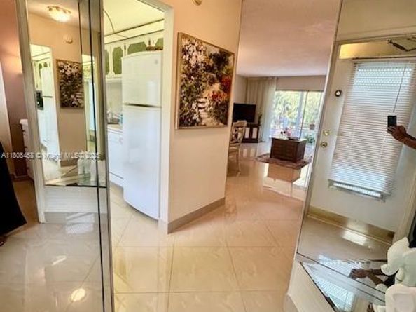 700 NE 14th Ave 204, Hallandale Beach FL 33009
