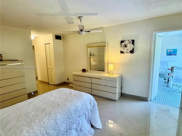 700 NE 14th Ave 204, Hallandale Beach FL 33009