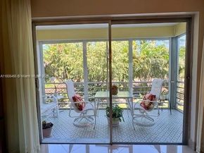 700 NE 14th Ave 204, Hallandale Beach FL 33009