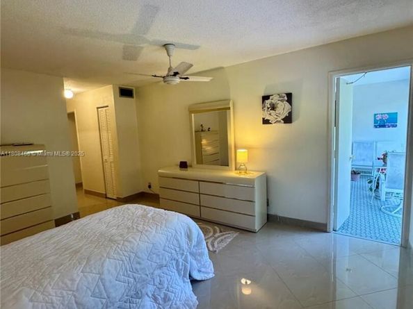 700 NE 14th Ave 204, Hallandale Beach FL 33009