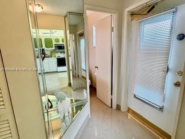 700 NE 14th Ave 204, Hallandale Beach FL 33009