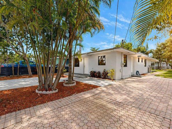578 SW 2nd St, Florida City FL 33034