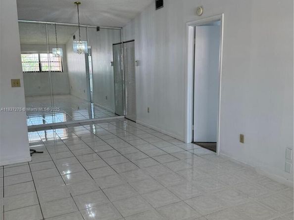 18240 Mediterranean Blvd 511, Hialeah FL 33015
