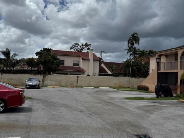 18240 Mediterranean Blvd 511, Hialeah FL 33015