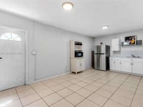 10048 SW 221st St, Cutler Bay FL 33190