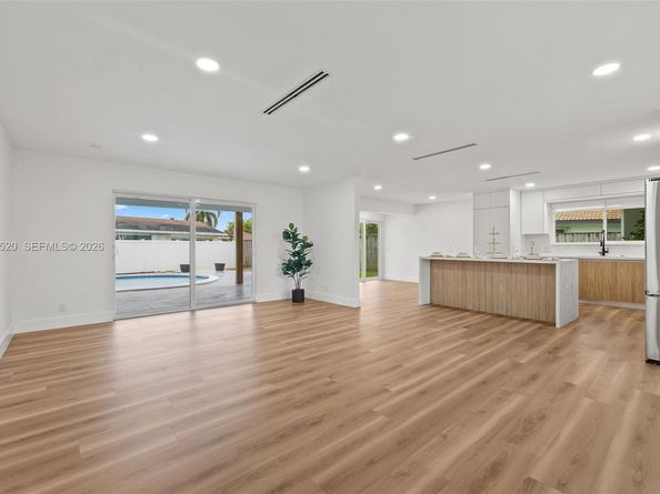 437 NW 13th Dr, Boca Raton FL 33486