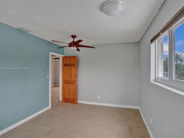 5840 SW 19th St, Plantation FL 33317