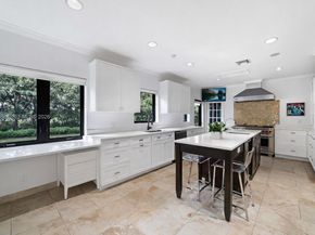 744 Lakeview Dr, Miami Beach FL 33140