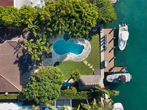 744 Lakeview Dr, Miami Beach FL 33140