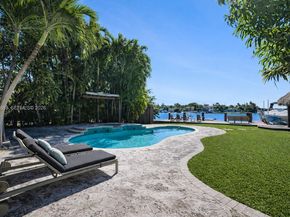 744 Lakeview Dr, Miami Beach FL 33140