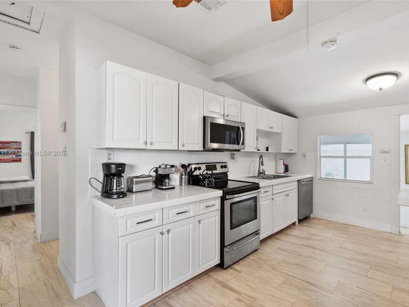 2946 SW 26th St, Miami FL 33133