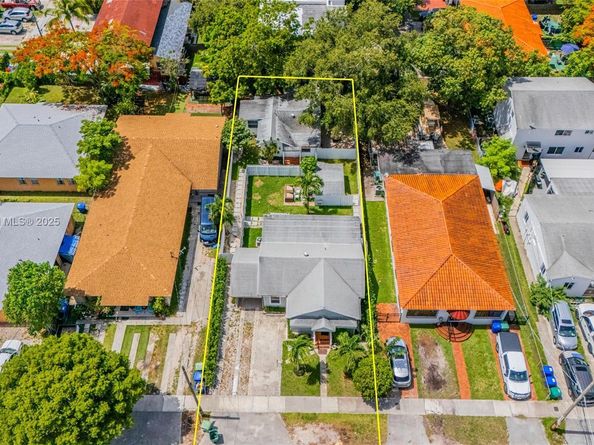 2946 SW 26th St, Miami FL 33133