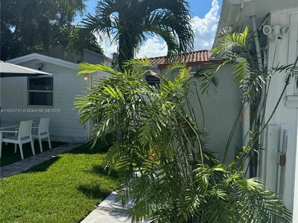 2946 SW 26th St, Miami FL 33133