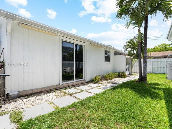 2946 SW 26th St, Miami FL 33133