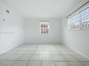 823-825 NW 9th St, Hallandale Beach FL 33009