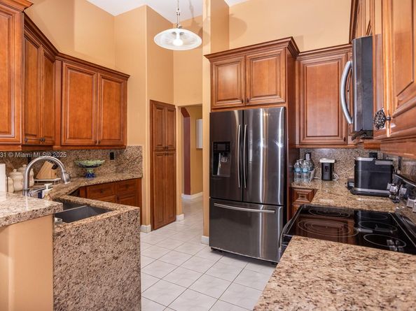765 NW 129th Pl, Miami FL 33182