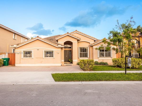 765 NW 129th Pl, Miami FL 33182