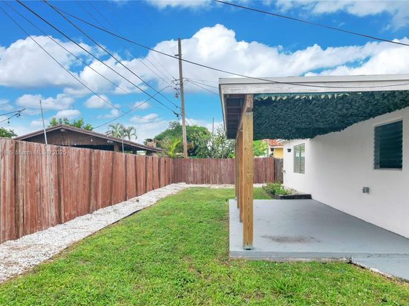 4031 NE 18th Ave, Pompano Beach FL 33064